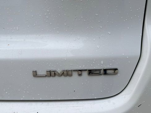 Used 2024 Jeep Compass Limited image 5