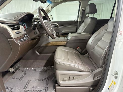 Used 2020 GMC Yukon XL Denali AWD/4WD image 11