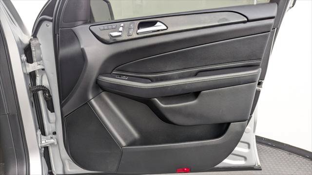 Used 2018 Mercedes-Benz GLS 450 4MATIC w/ Premium Package image 24