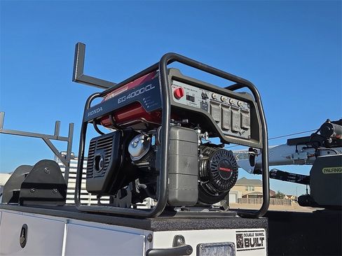 New 2025 Ford F350 XL w/ XL Chrome Package image 4