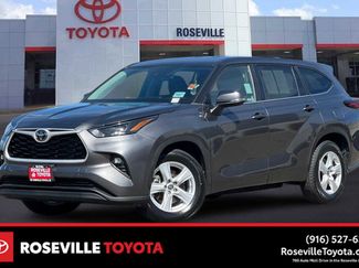Used 2024 Toyota Highlander LE video 1