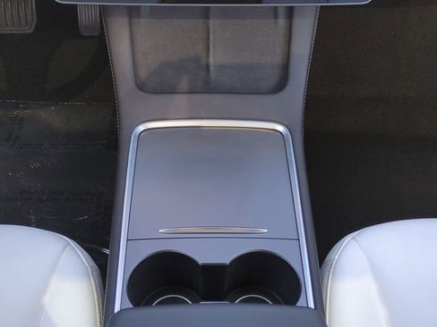 Used 2022 Tesla Model 3 Long Range image 17