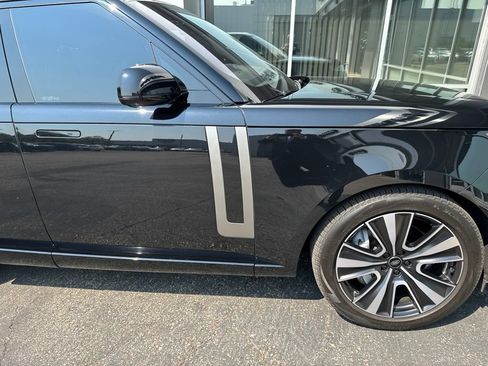 Used 2023 Land Rover Range Rover SE AWD/4WD image 8
