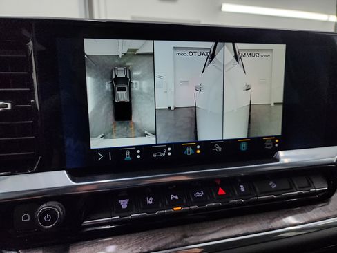 Used 2024 Chevrolet Silverado 2500 LTZ w/ LTZ Premium Package image 20