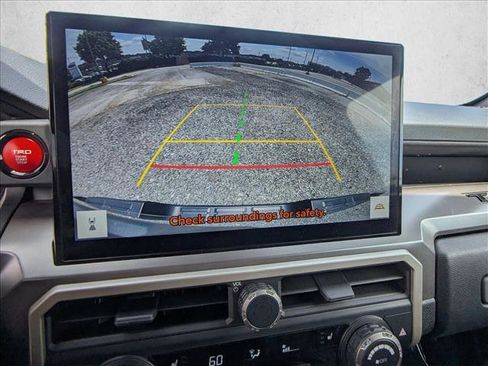 Used 2024 Toyota Tacoma TRD Off-Road image 20