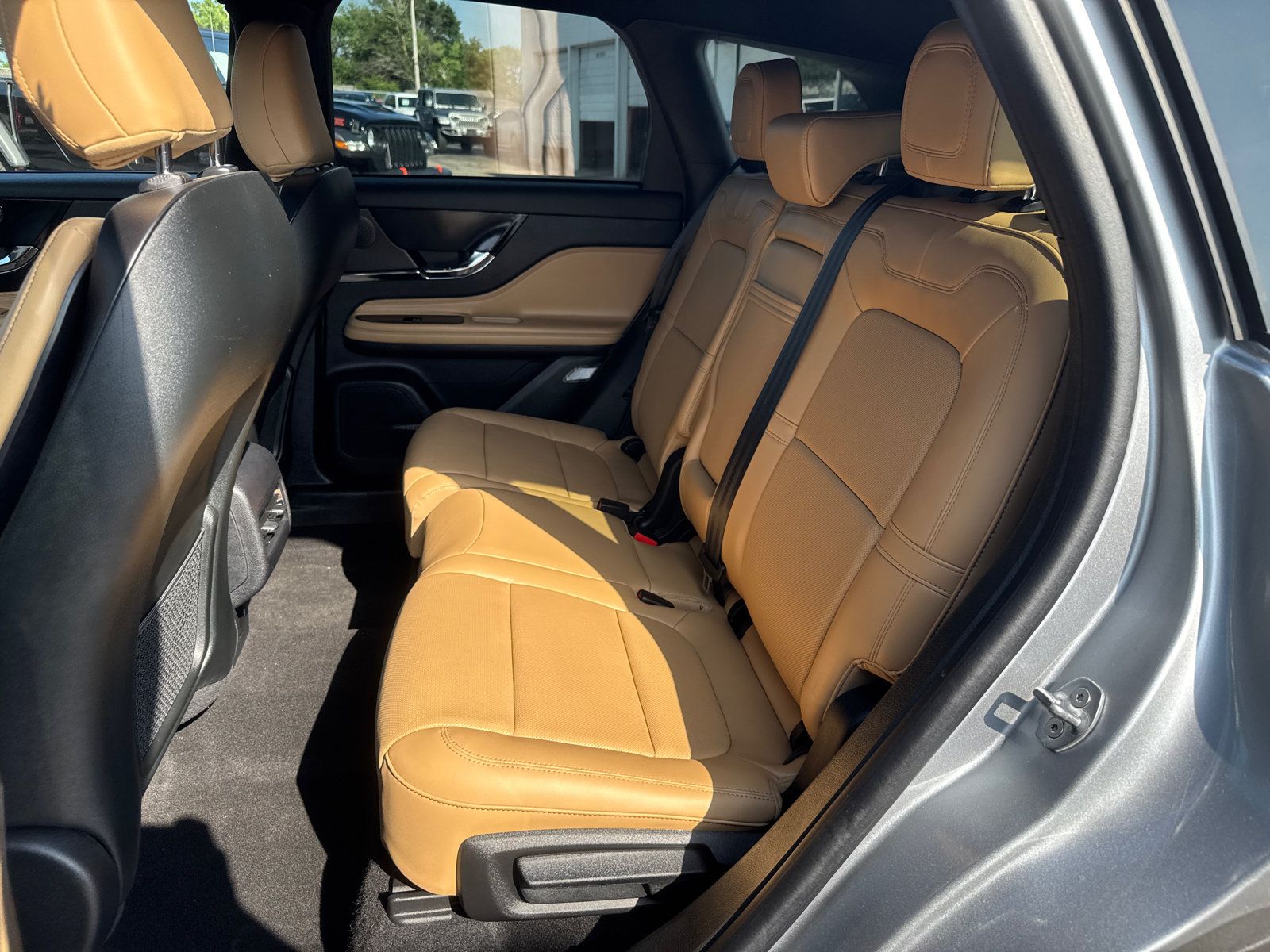 Used 2023 Lincoln Corsair Reserve w/ Equipment Group 201A AWD/4WD image 6
