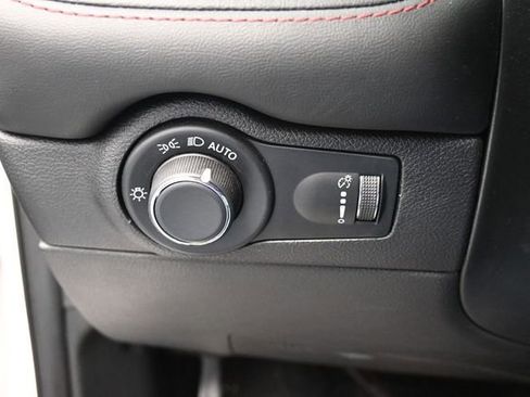 Used 2025 Dodge Durango R/T AWD/4WD image 34
