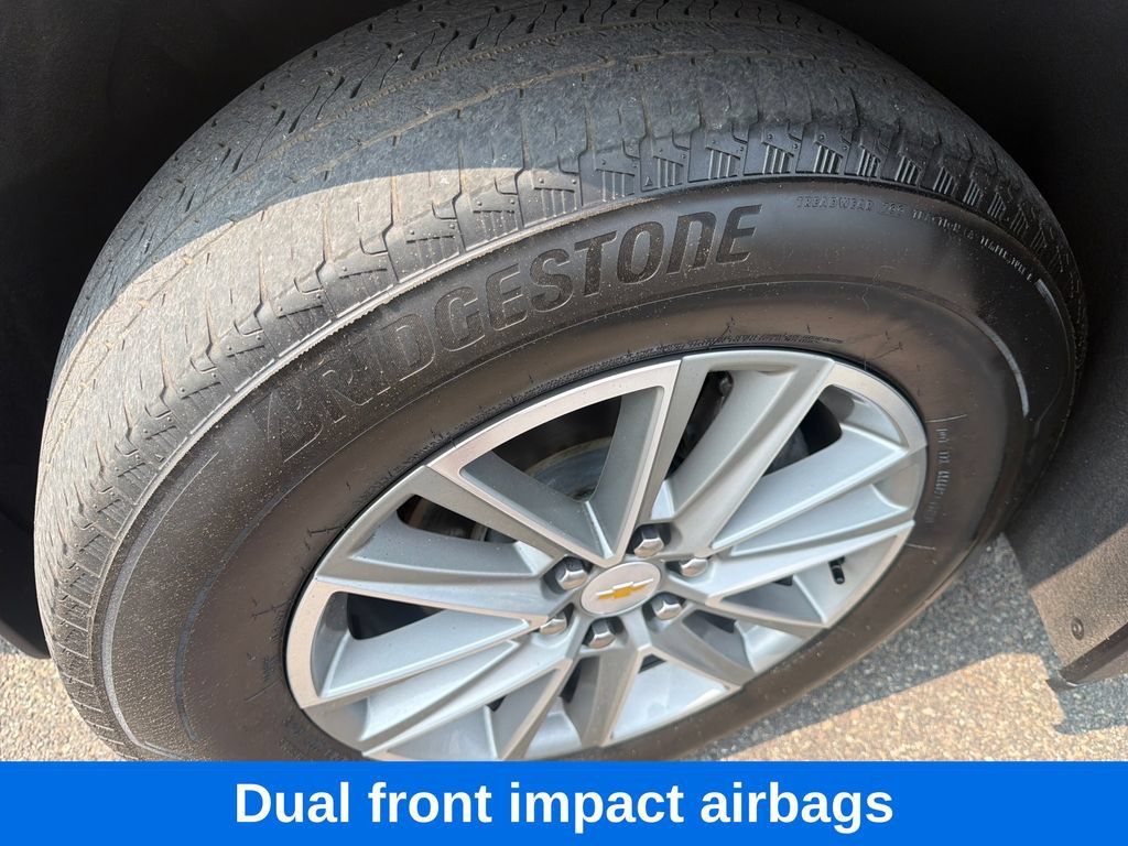 Used 2023 Chevrolet Traverse LT AWD/4WD image 11