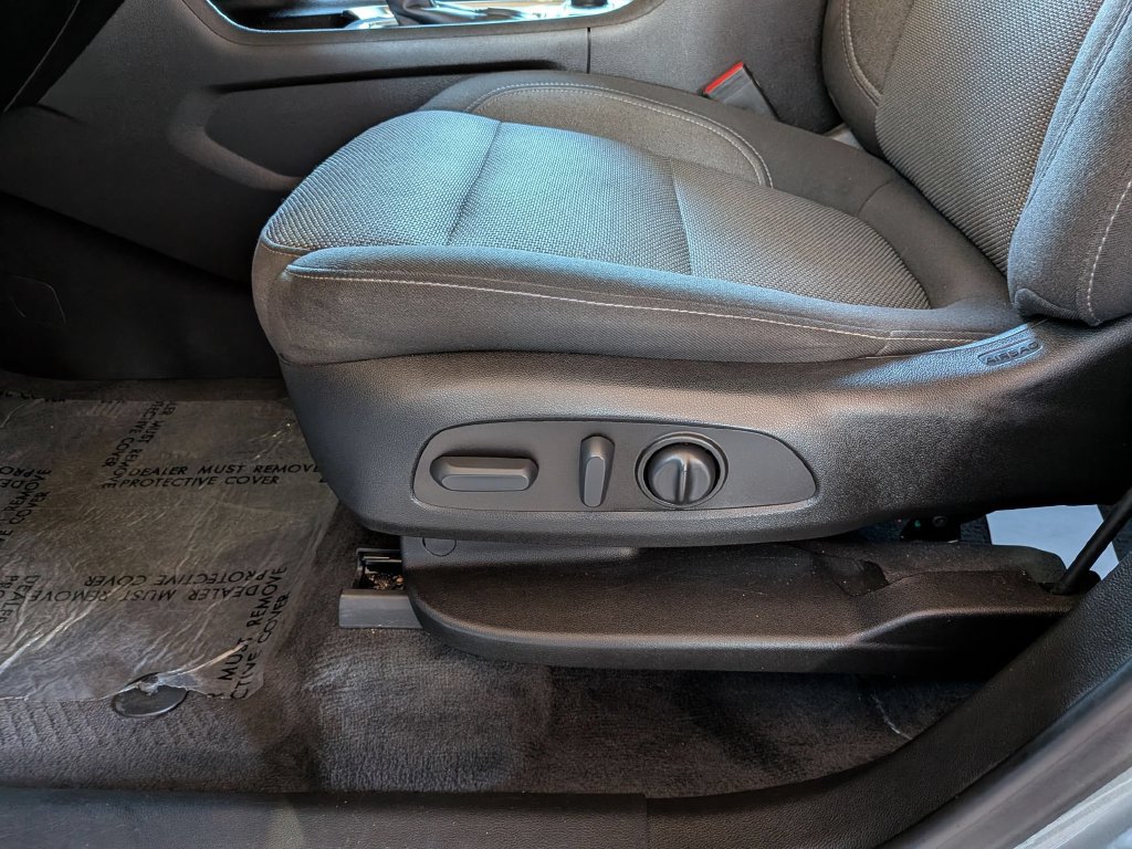 Used 2023 Chevrolet Traverse LT AWD/4WD image 14