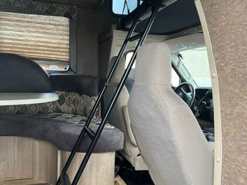 Used 2014 Ford E-350 and Econoline 350 Super Duty image 38