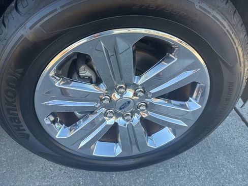 Used 2019 Ford F150 Lariat w/ Equipment Group 502A Luxury image 9