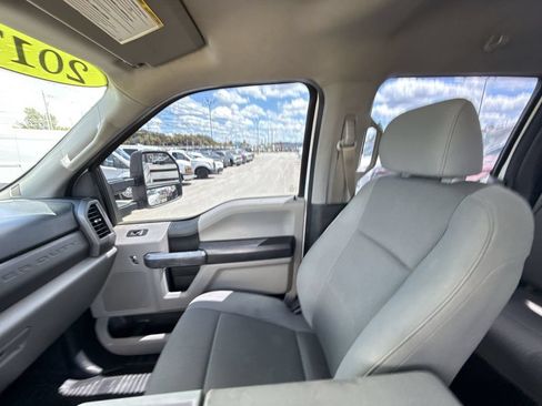 Used 2017 Ford F250 XL w/ Power Equipment Group AWD/4WD image 29