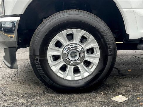 Used 2022 Ford F250 XL w/ STX Appearance Package image 8