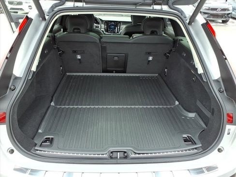 Certified 2023 Volvo V90 B6 Cross Country Plus w/ Climate Package image 12