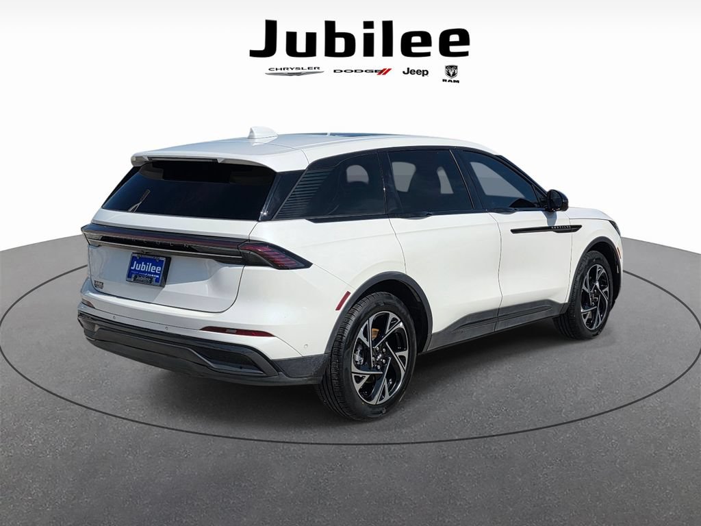 Used 2024 Lincoln Nautilus Premier w/ Equipment Group 102A AWD/4WD image 5