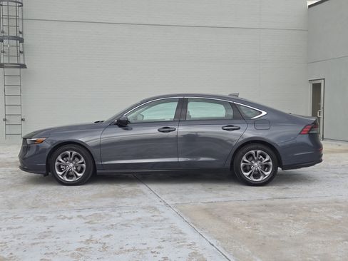 Used 2024 Honda Accord EX image 4