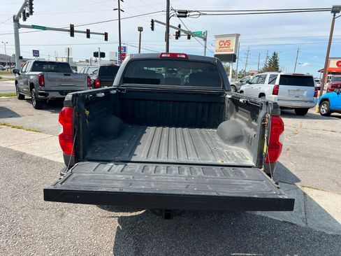 Used 2016 Toyota Tundra SR5 image 7