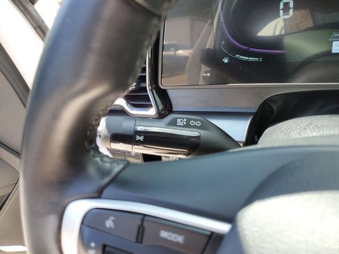 Used 2023 Kia Sportage EX FWD image 23
