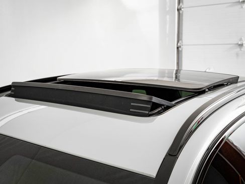 Used 2024 BMW X3 M40i w/ Premium Package image 13