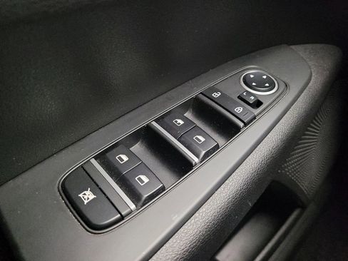 Used 2023 Kia Forte LXS image 27