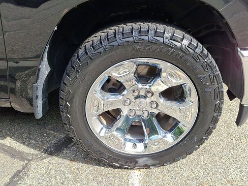 Certified 2022 RAM 1500 Big Horn image 9