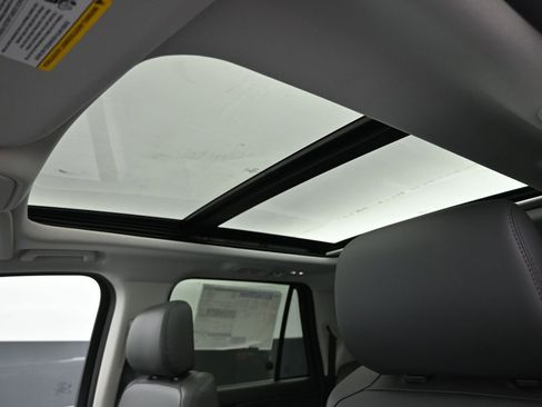 New 2026 Ford Expedition Max Active AWD/4WD image 9