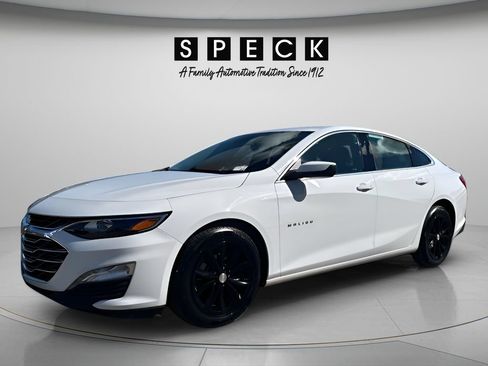 Used 2024 Chevrolet Malibu LT FWD image 2