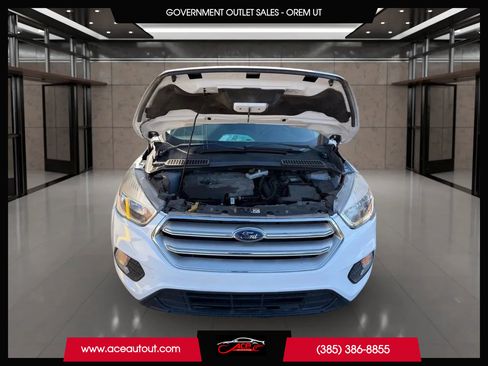 Used 2017 Ford Escape SE image 14