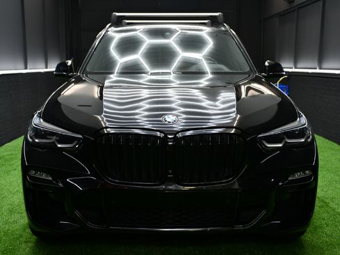 Used 2021 BMW X5 M50i w/ Premium Package image 9