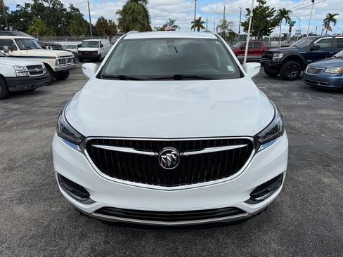 Used 2020 Buick Enclave Essence image 3