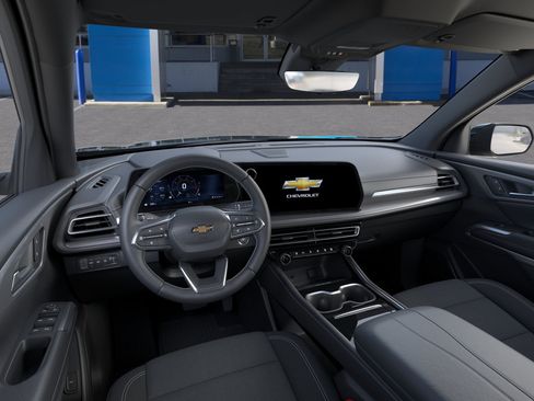 New 2026 Chevrolet Traverse LT w/ Driver Confidence Package AWD/4WD image 41