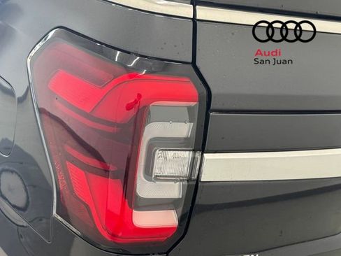 Used 2024 Ford Expedition Limited AWD/4WD image 10