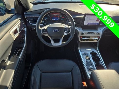 Used 2023 Ford Explorer XLT w/ Equipment Group 202A image 12