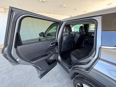 Used 2024 Mitsubishi Outlander SE AWD/4WD image 17