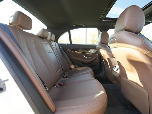 Certified 2019 Mercedes-Benz E 300 4MATIC image 40