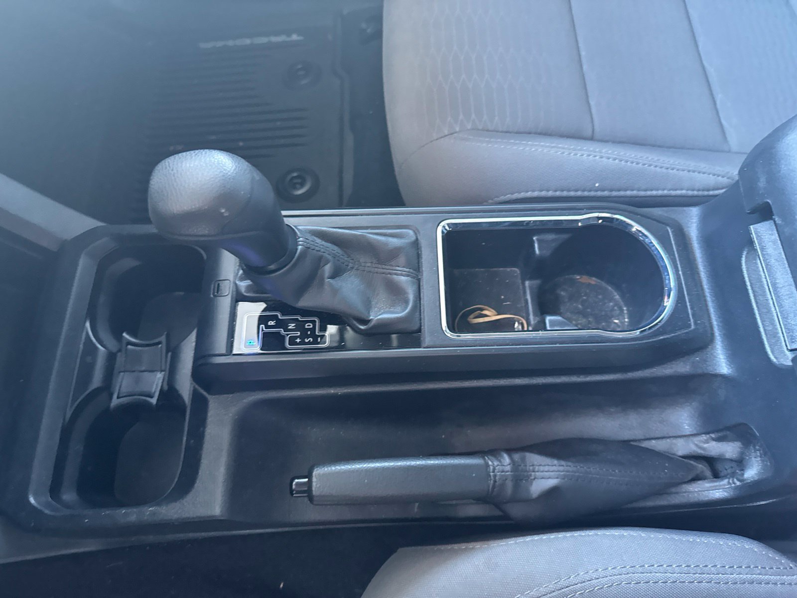Used 2018 Toyota Tacoma SR w/ SR Convenience Package RWD image 11