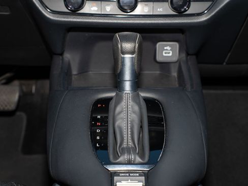 Certified 2023 Honda HR-V LX image 25