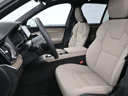 New 2026 Volvo XC90 T8 Plus w/ Protection Package Premier image 8