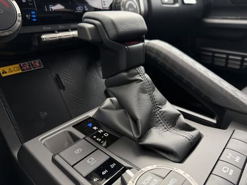 New 2026 Toyota 4Runner TRD Off-Road Premium AWD/4WD image 19