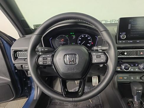 Used 2025 Honda Civic Sport image 26