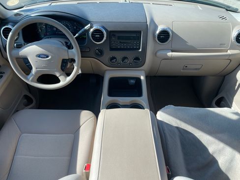Used 2003 Ford Expedition XLT AWD/4WD image 17