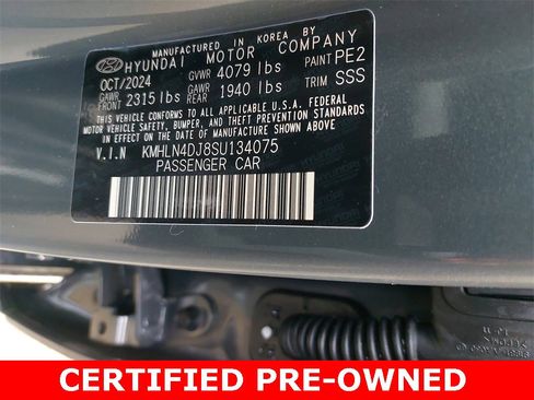 Used 2025 Hyundai Elantra Limited image 37