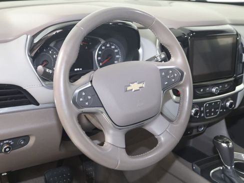 Used 2019 Chevrolet Traverse LT w/ LPO, Floor Liner Package AWD/4WD image 6