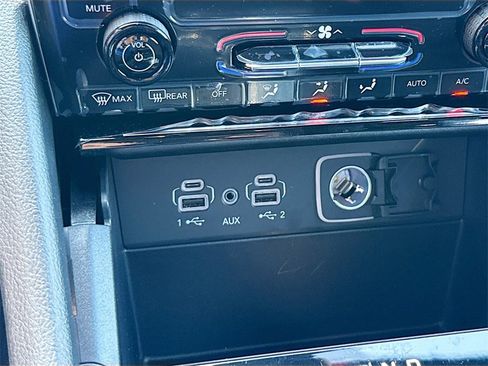 New 2025 Jeep Grand Cherokee L Laredo image 16