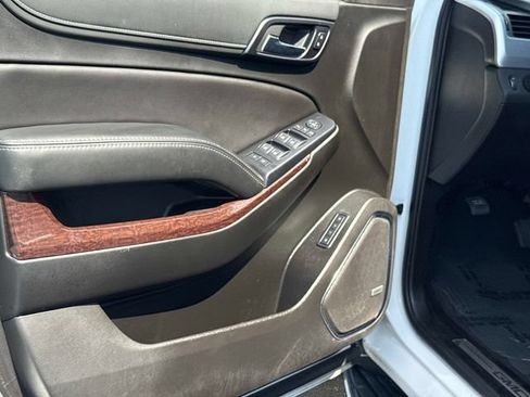 Used 2019 GMC Yukon SLT AWD/4WD image 16