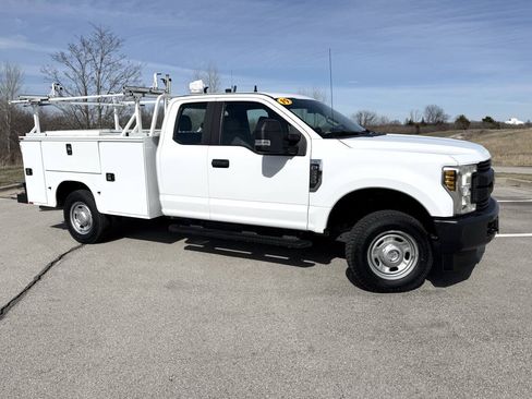 Used 2019 Ford F350 XL w/ Power Equipment Group AWD/4WD image 1