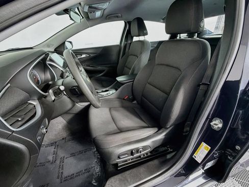 Used 2023 Chevrolet Malibu LT FWD image 32