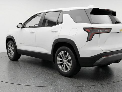 Used 2025 Chevrolet Equinox LT image 6