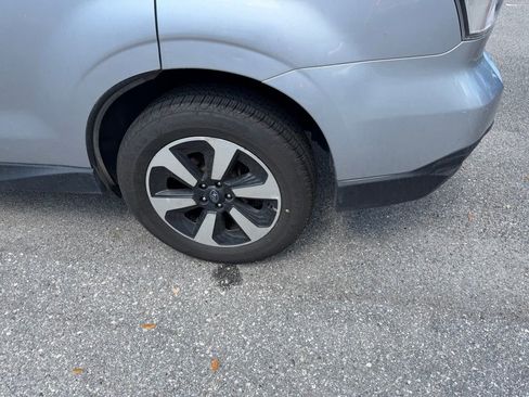 Used 2018 Subaru Forester 2.5i w/ Alloy Wheel Package image 9