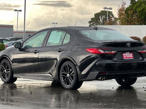 Certified 2025 Toyota Camry SE FWD image 7